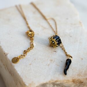 Black Pepper Neck